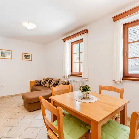 Amazing With Balcony - One Bedroom With Balcony Лог-под-Мангартом