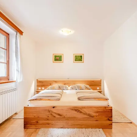 Amazing With Balcony - One Bedroom With Balcony Апартаменты *