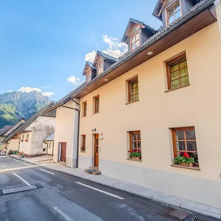 Amazing With Balcony - One Bedroom With Balcony