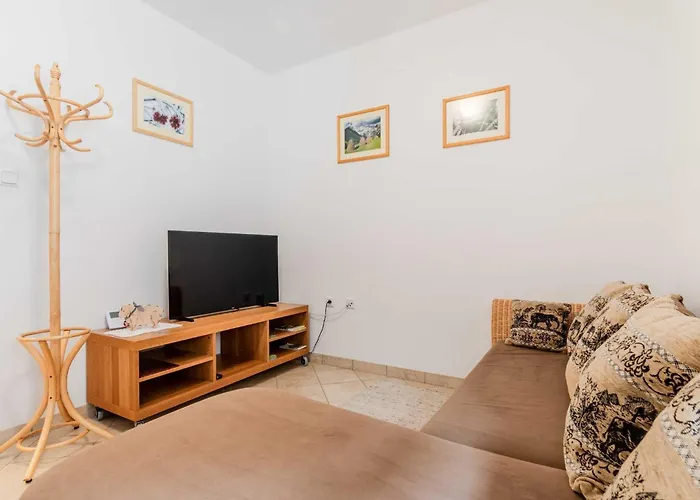 Amazing With Balcony - One Bedroom With Balcony