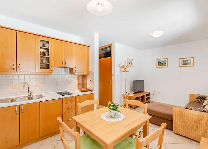 Amazing With Balcony - One Bedroom With Balcony Appartamento *