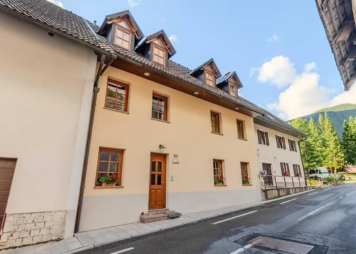 Amazing With Balcony - One Bedroom With Balcony * Log pod Mangartom