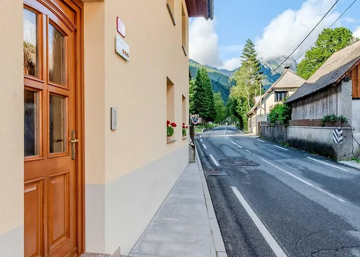 Amazing With Balcony - One Bedroom With Balcony Appartamento